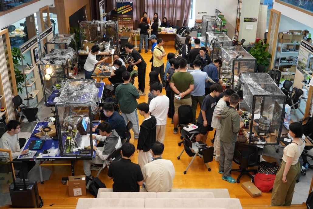 Builders at 2025 Seeed's Shenzhen hackathon